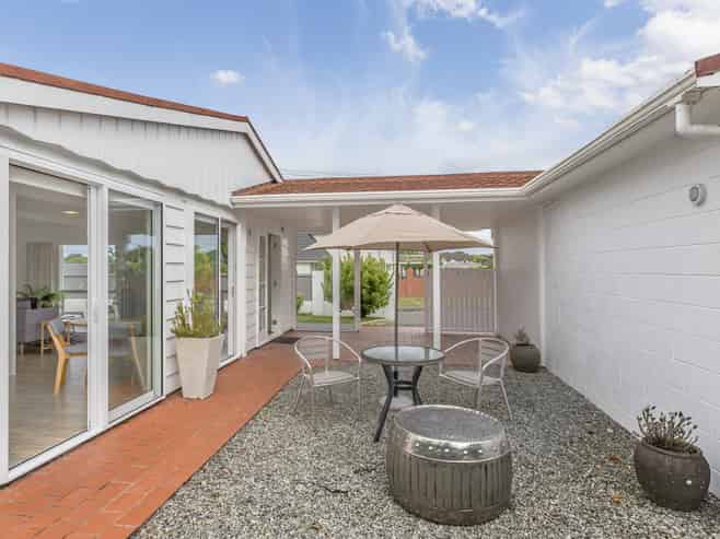 1A Nikau Road, Waikanae