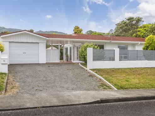 1A Nikau Road, Waikanae