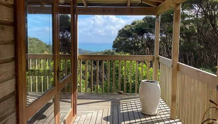 Tane Mahuta/122 Lone Kauri Road, Karekare