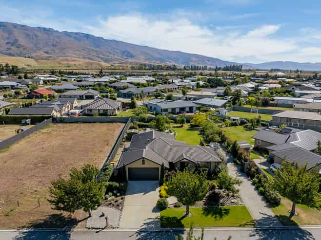 7 De Bettencor Place, Mount Pisa, Cromwell