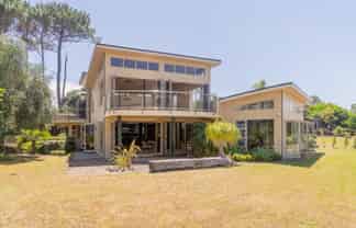 823 Matarangi Drive, Matarangi