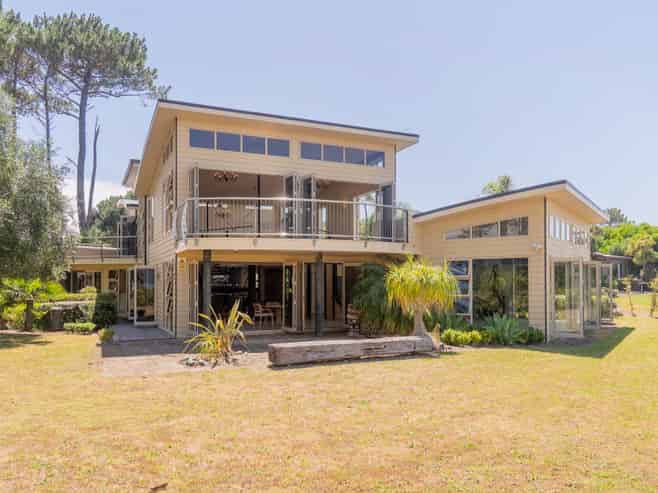 823 Matarangi Drive, Matarangi