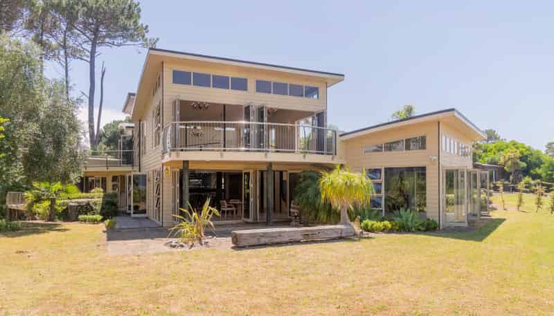 823 Matarangi Drive, Matarangi