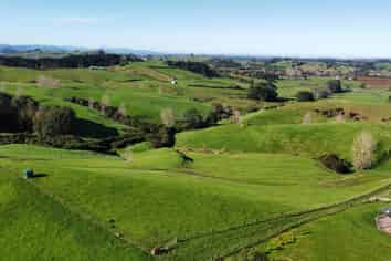 Grazing block with facilities