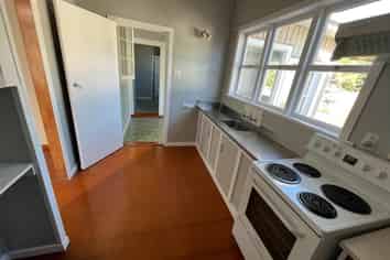 84 Quadrant Road, Onehunga