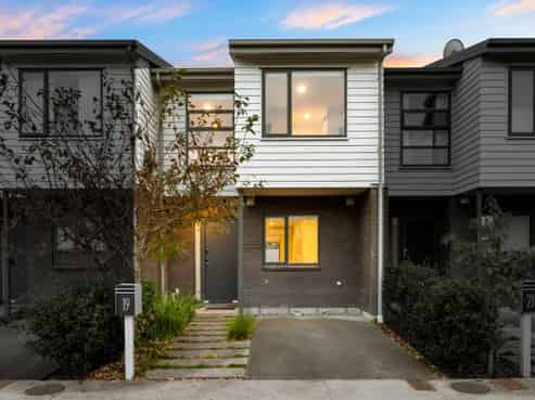 19 Alyssum Road, Mount Wellington