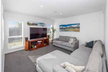 18  Keyes St, Chedworth