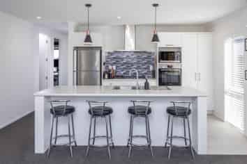 18  Keyes St, Chedworth