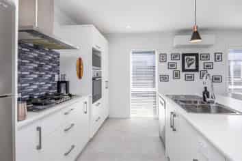 18  Keyes St, Chedworth