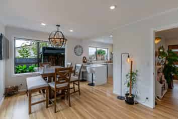 46 Dale Road, Raumati South