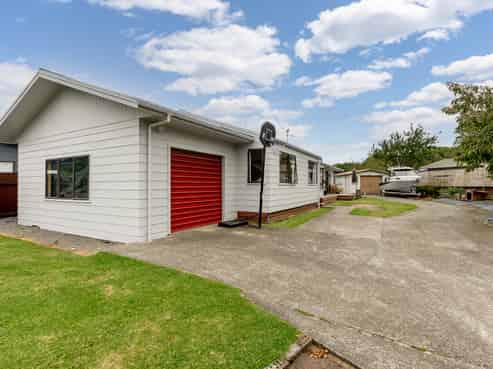 11 Spackman Crescent, Paraparaumu