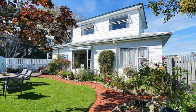 385 and 40 McQuarrie Street, Tisbury