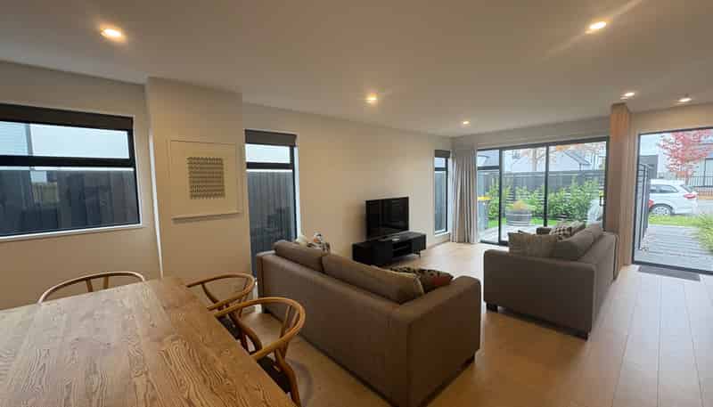 106 Canon Street, Edgeware