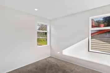 2/49 Mangere Road, Otahuhu