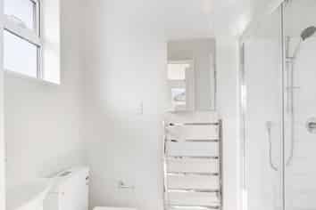 2/49 Mangere Road, Otahuhu