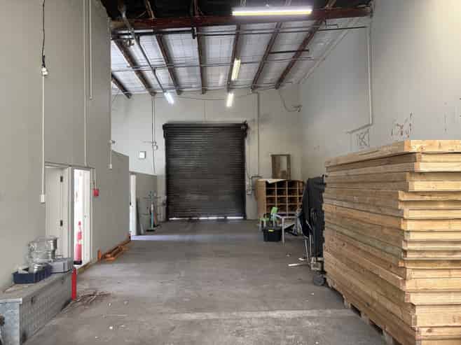 Versatile Workshop/ Warehouse 