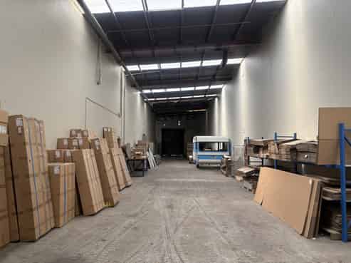 Versatile Workshop/ Warehouse 