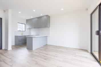 7/77 Glenmore Road, Sunnyhills