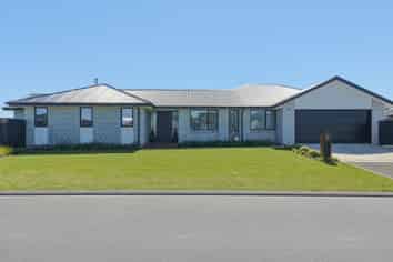 1 Cedric Place, DARFIELD