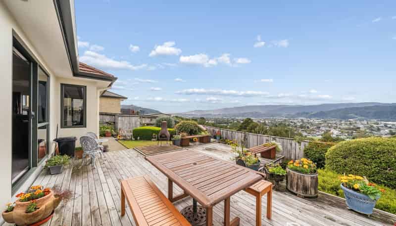 13 Birkinshaw Grove, Riverstone Terraces
