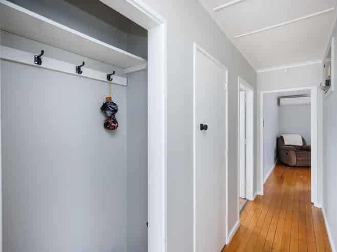 50 Clyde Crescent, Roslyn