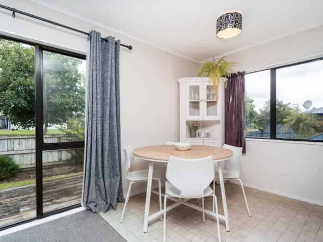 99 Hillcrest Drive, Kelvin Grove