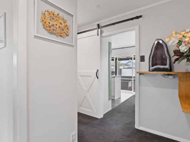 87 Ferguson Street, West End