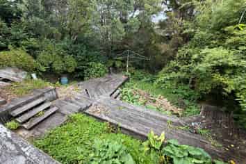 220 Golf Road, Titirangi