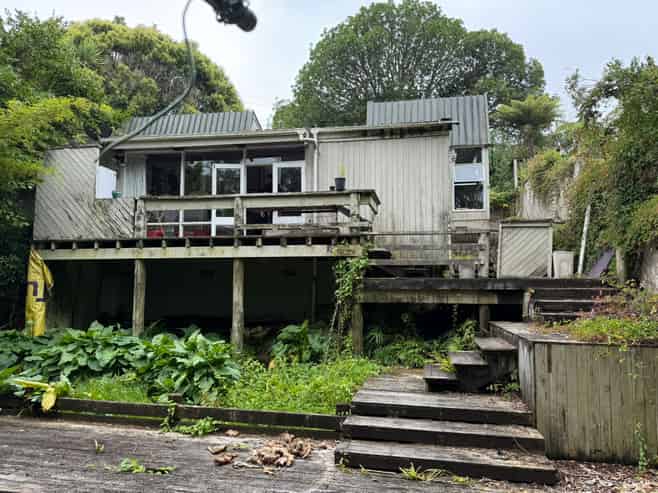 220 Golf Road, Titirangi
