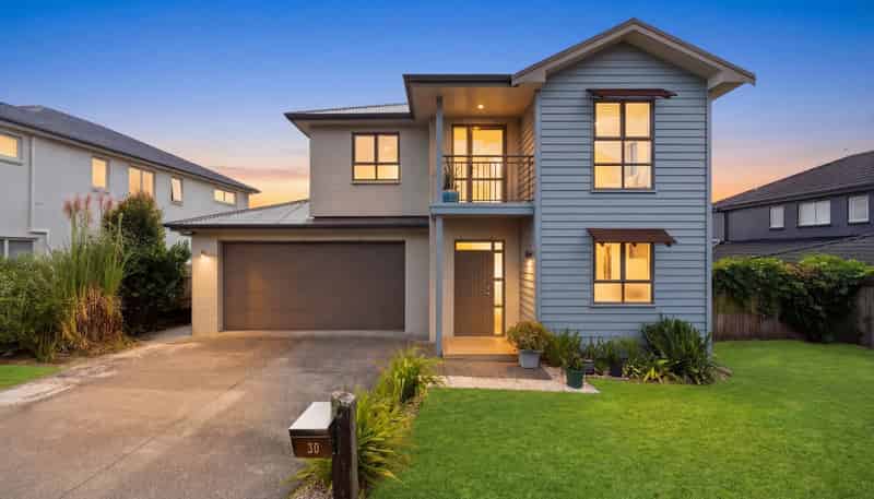 30 Mackay Drive, Greenhithe