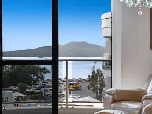 1/5B The Promenade, Takapuna