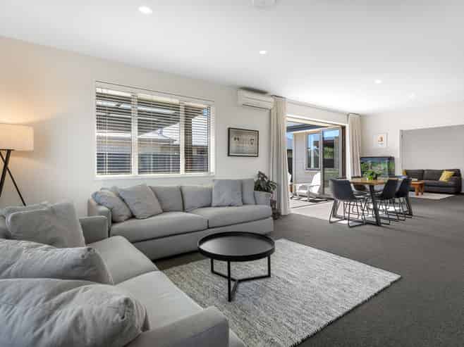 15 Melville Crescent, Rolleston