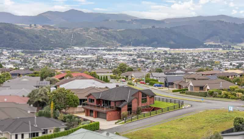 115 Kirton Drive, Riverstone Terraces