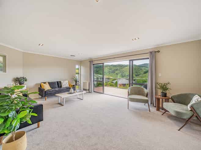 115 Kirton Drive, Riverstone Terraces