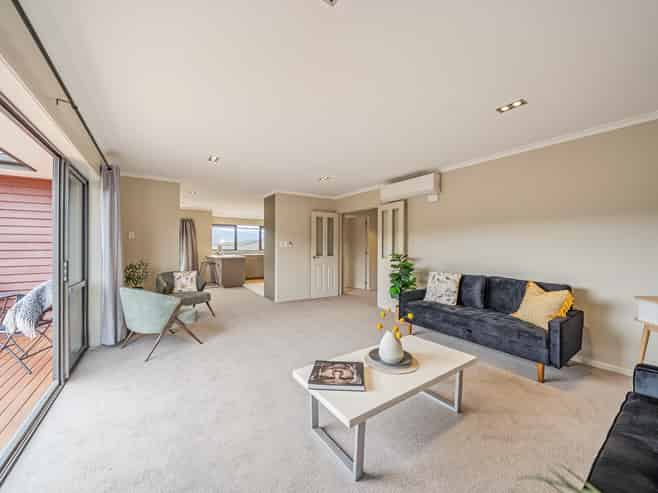 115 Kirton Drive, Riverstone Terraces