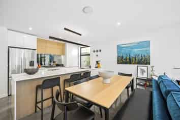 19 Picton Avenue, Newtown