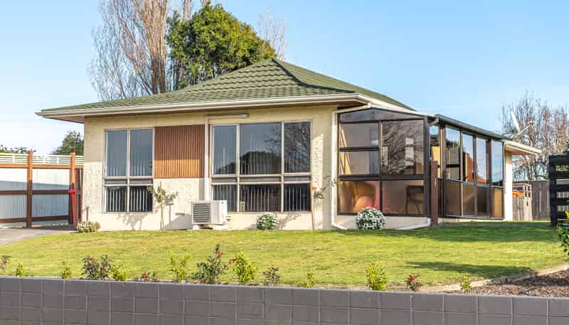 10 Banks Place, Tawhero