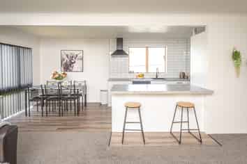 10 Banks Place, Tawhero