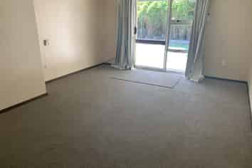 C/6 Glenroy Crescent, Springlands