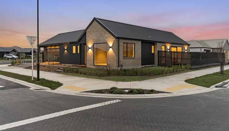  8 Silvergrass Way, Rolleston