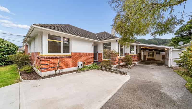 6 Hall Grove, Ebdentown