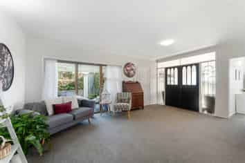 19 Monyash Road, Manly