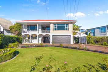 19 Monyash Road, Manly