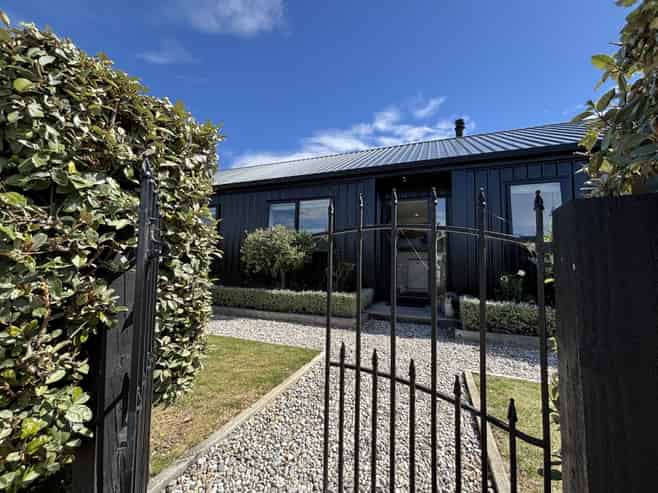 14 Wren Street, Albert Town