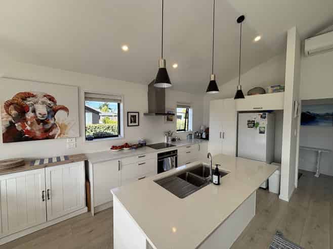 14 Wren Street, Albert Town