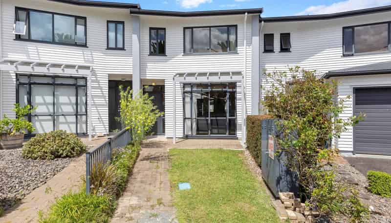 42/2 Armoy Drive, East Tamaki