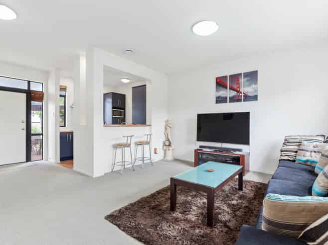 42/2 Armoy Drive, East Tamaki