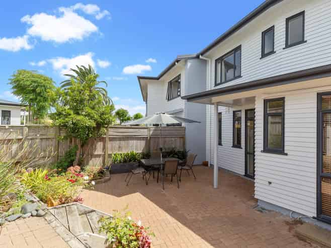 42/2 Armoy Drive, East Tamaki