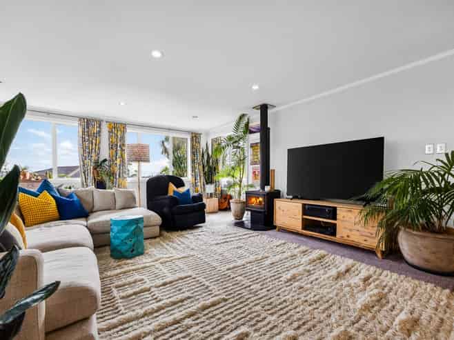 11 Finchley Road, Torbay