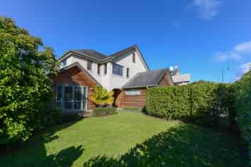 76 Medallion Dr, Albany